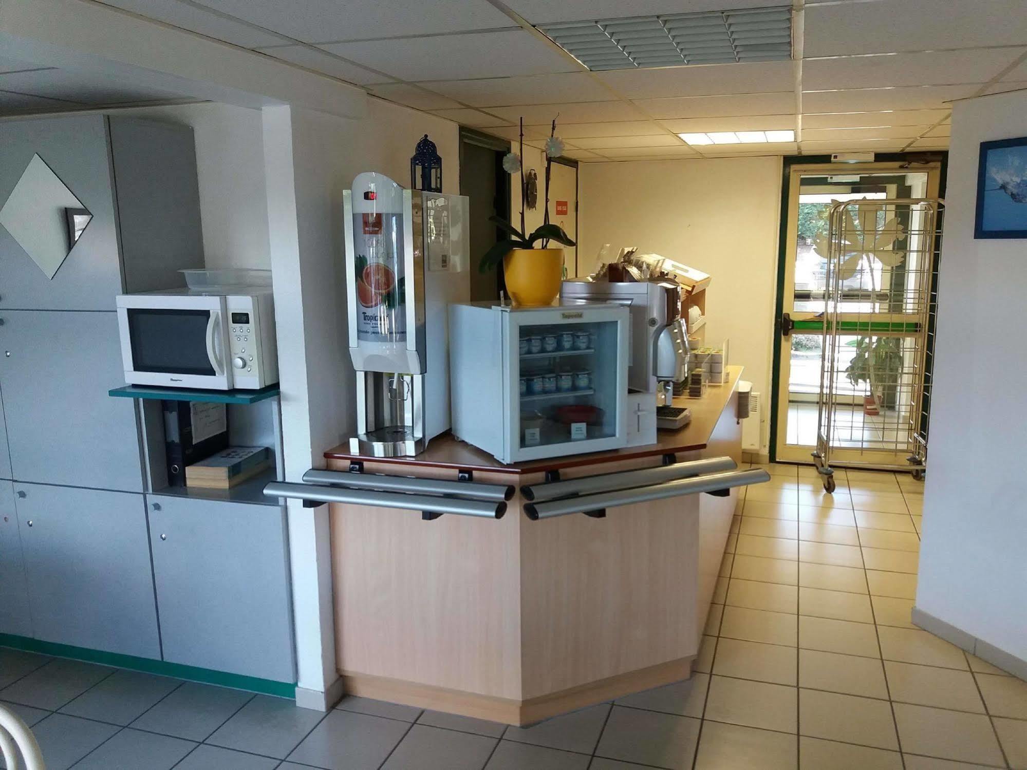 Premiere Classe Lille Sud Henin Beaumont Нуаель-Годо Экстерьер фото