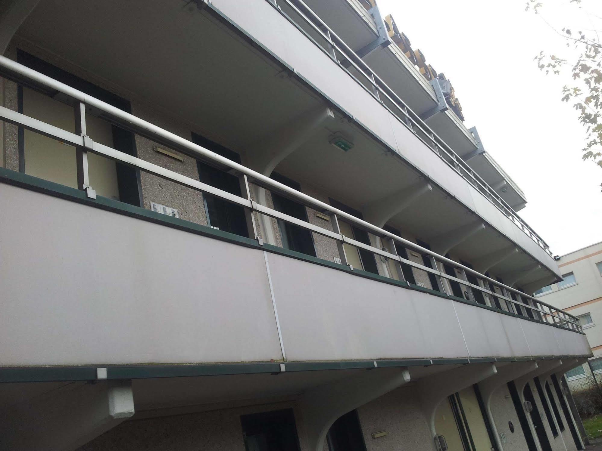 Premiere Classe Lille Sud Henin Beaumont Нуаель-Годо Экстерьер фото